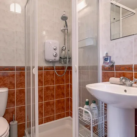 Holiday home 2 Bedroom In With Sea Views To Sleep 4 *