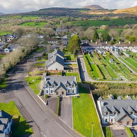 2 Bedroom In With Sea Views To Sleep 4 Holiday home Kenmare