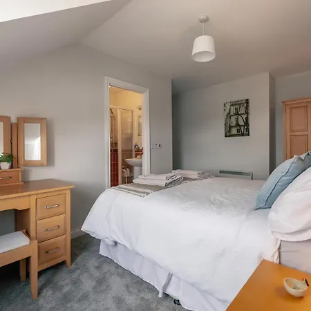 2 Bedroom In With Sea Views To Sleep 4 * Kenmare