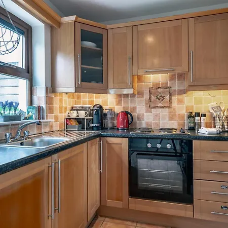 2 Bedroom In With Sea Views To Sleep 4