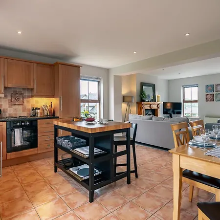 Holiday home 2 Bedroom In With Sea Views To Sleep 4 *