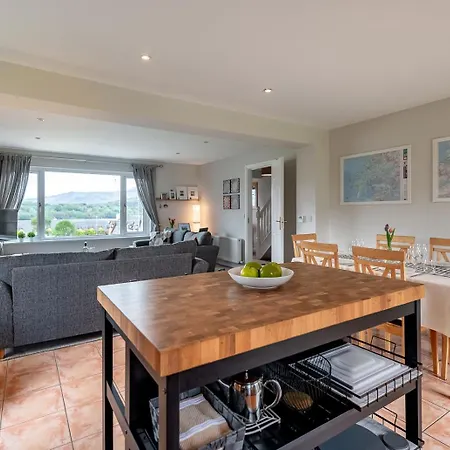 Holiday home 2 Bedroom In With Sea Views To Sleep 4 *