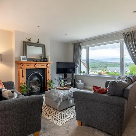 2 Bedroom In With Sea Views To Sleep 4