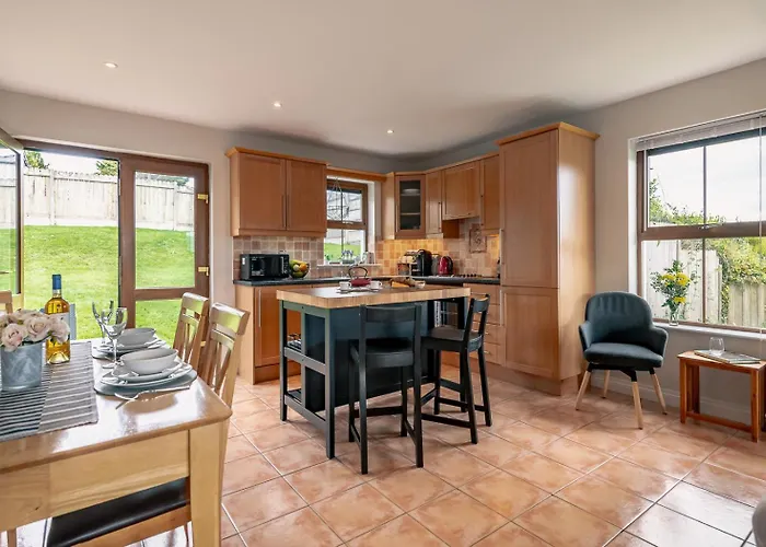 Сasa de vacaciones 2 Bedroom In With Sea Views To Sleep 4 Kenmare